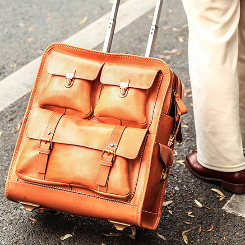 OSO Vintage British Full-Grain Leather Rolling Luggage